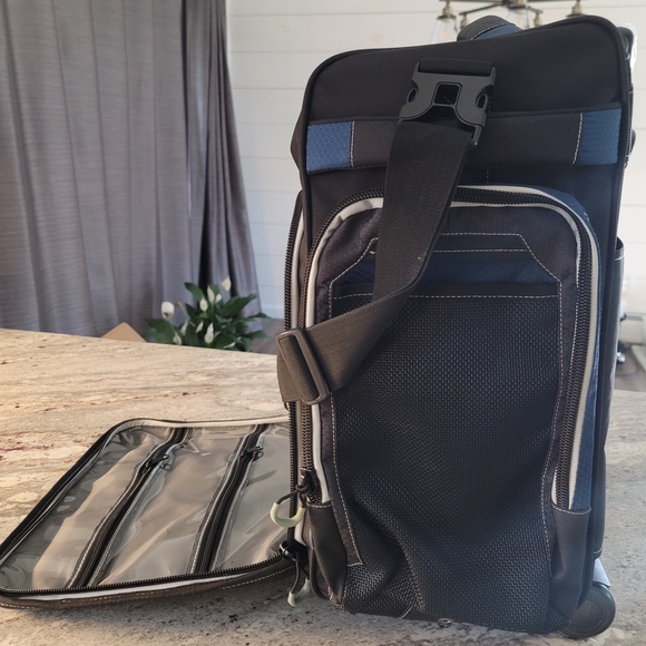 adidas 3s vers backpack Amazon.com: 3-Stripe Classic backpack for men and women, bag with laptop  sleeve : Electronics